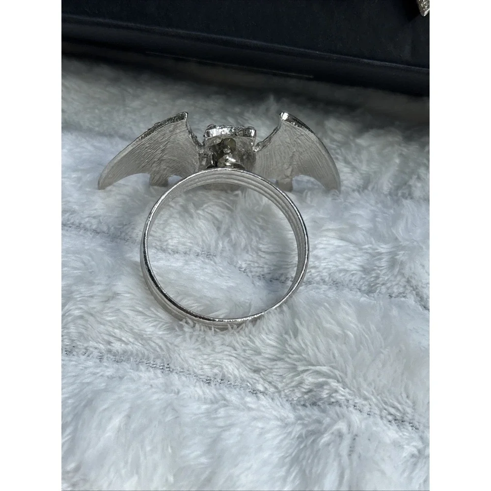 Tahari Rhinestone Halloween Bats‎ Napkin Rings Set Of 4 With Box